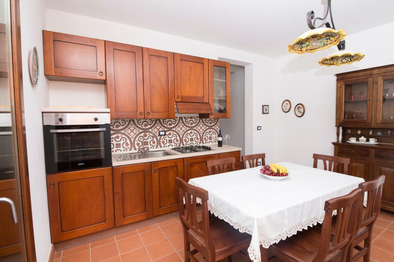 Casa Vacanza "La Piazzetta" Marzamemi Exteriör bild